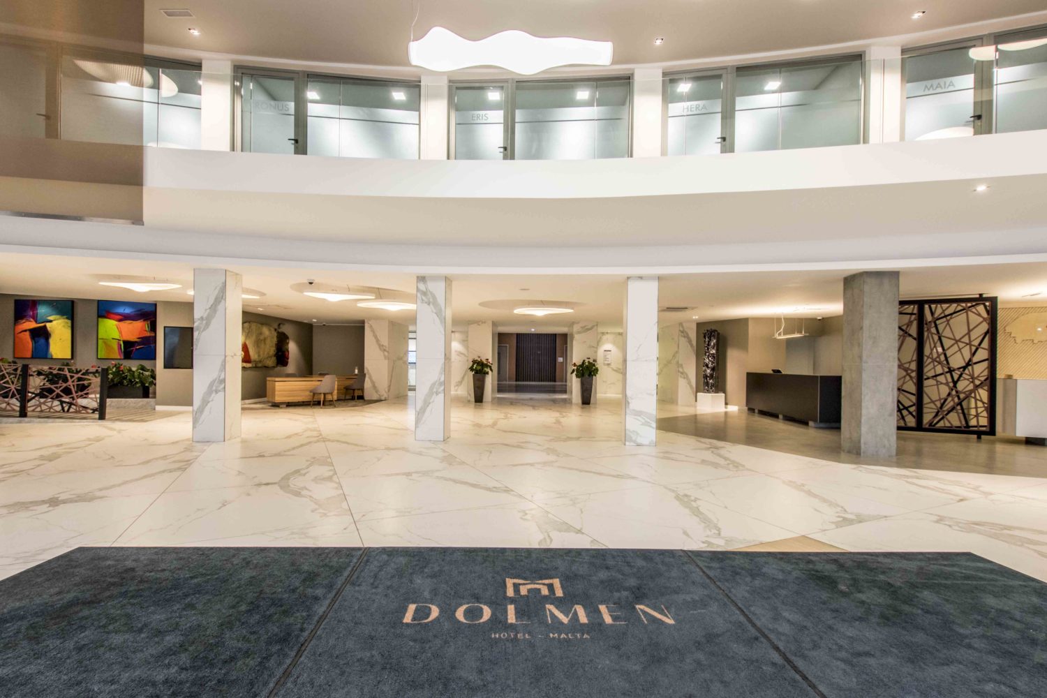 Dolmen hotel Malte lobby